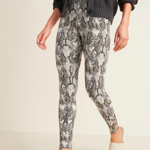 π NWT still in packaging! - Picture 2 of 4